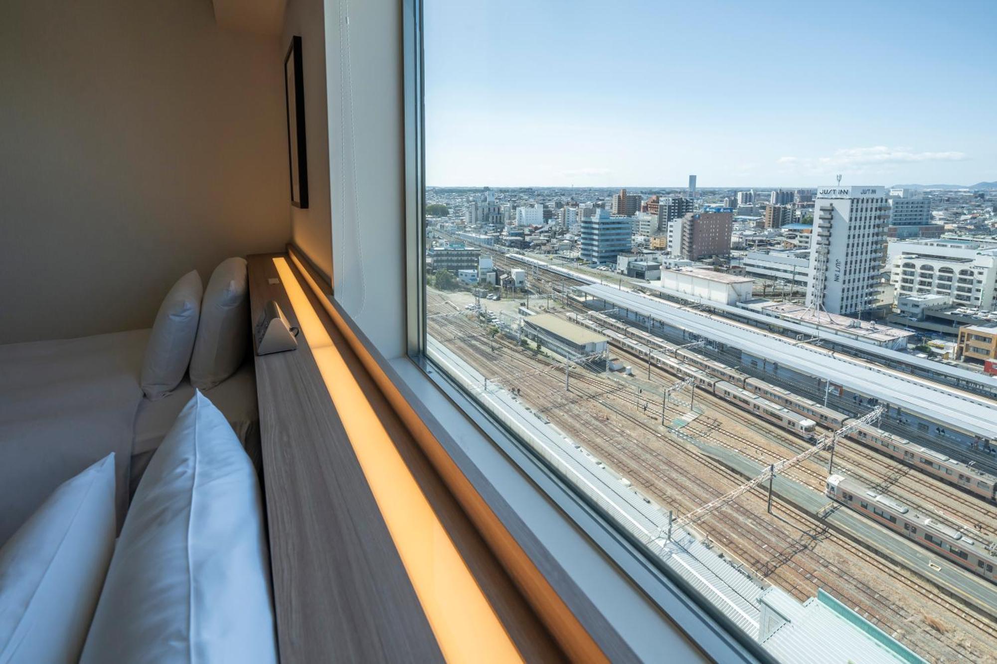 Hotel Associa Toyohashi Buitenkant foto View from a room